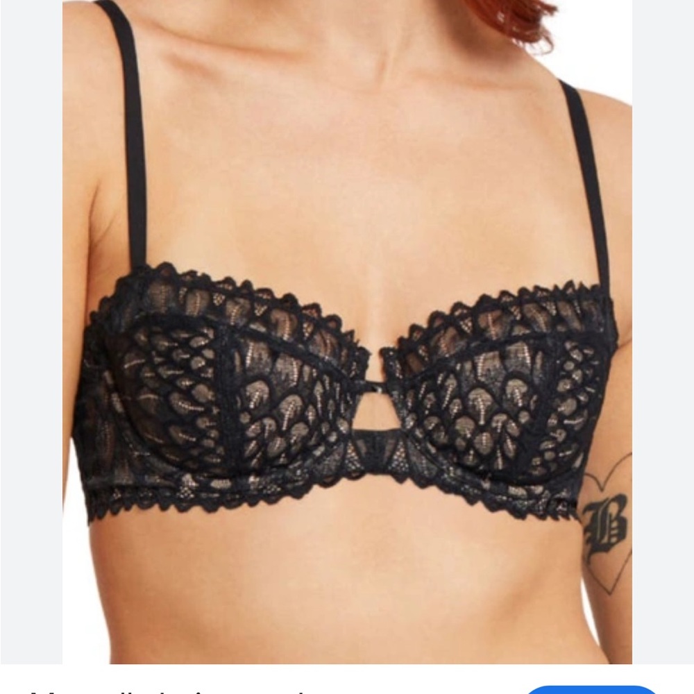 Montelle Intimates Key-Hole Black Lace Underwire Bra with Scallop Trim